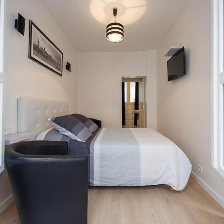 Near Eiffel Tower - Beautiful Flat Apartment ปารีส ภายนอก รูปภาพ
