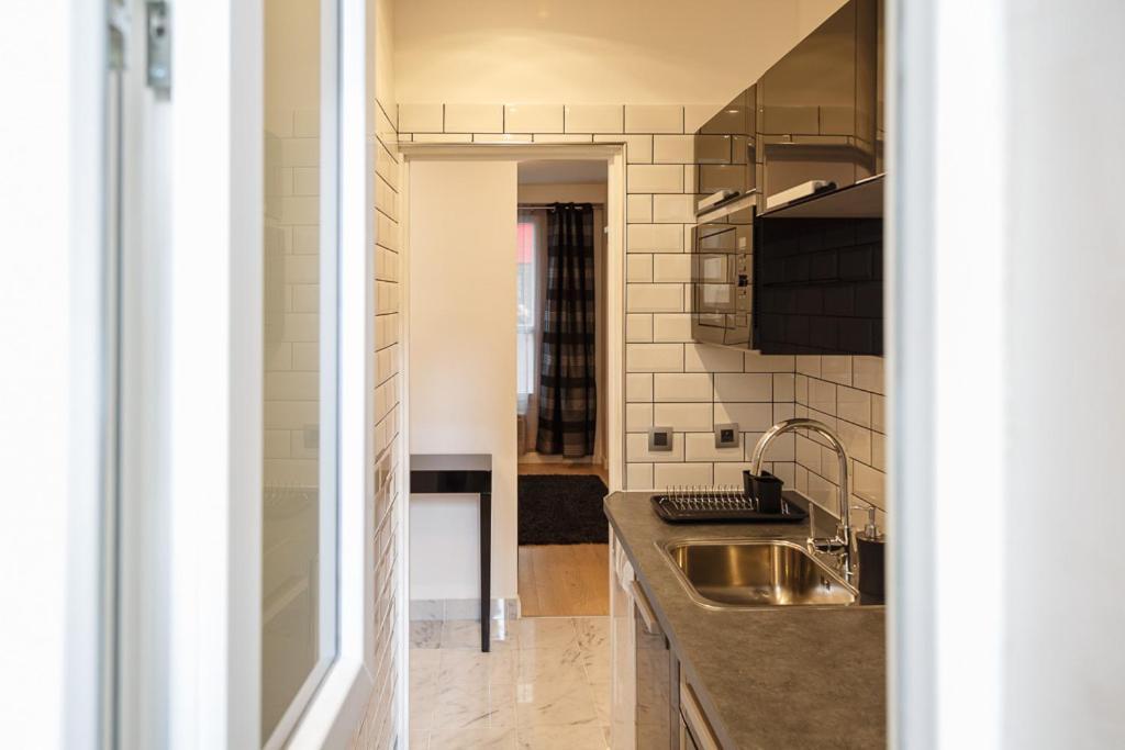 Near Eiffel Tower - Beautiful Flat Apartment ปารีส ภายนอก รูปภาพ