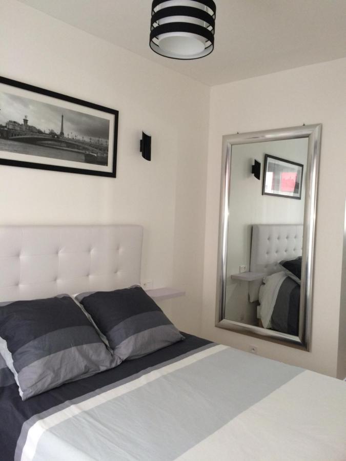 Near Eiffel Tower - Beautiful Flat Apartment ปารีส ภายนอก รูปภาพ