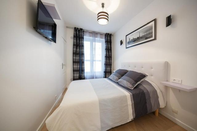 Near Eiffel Tower - Beautiful Flat Apartment ปารีส ภายนอก รูปภาพ